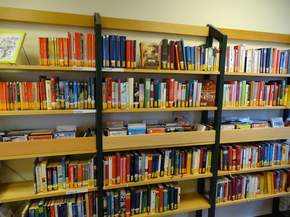 Bibliothek im Maria-Josef-Hospital Greven Bibliothek im Maria-Josef-Hospital Greven