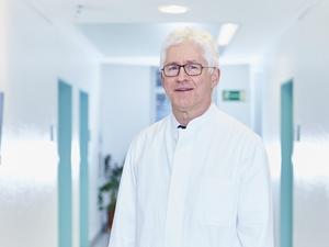 Dr. med. Burkhard Greulich, Chefarzt Innere Medizin und Ärztlicher Direktor am Maria-Josef-Hospital in Greven