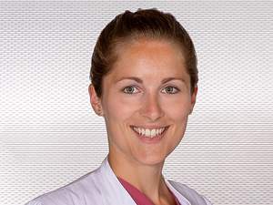 Lisa Sillwedel, Assistenzärztin der Inneren Medizin im Maria-Josef-Hospital in Greven; Fotograf: Michael Johann Dedeke, Münster