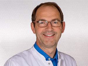 Priv.-Doz. Dr. med. Horst Wedekind, Chefarzt Innere Medizin/Kardiologie im Maria-Josef-Hospital in Greven, Fotograf: Michael Johann Dedeke, Münster