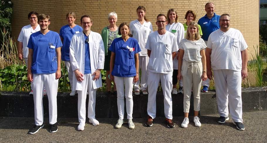 Ein Teil des Teams der Geriatrischen Frührehabilitation im Maria-Josef-Hospital in Greven
