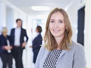 Anja Ewering, Assistentin der Pflegedirektion, Ansprechpartnerin für das FOS im Maria-Josef-Hospital Greven
