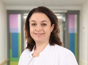 Julia Zakoyan, Fachärztin für Frauenheilkunde und Geburtshilfe im Maria-Josef-Hospital Greven, Fotograf: Michael Johann Dedeke, Münster Julia Zakoyan