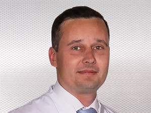 Dr. med. Sebastian Schmeil, Leitender Arzt der Klinik für Wirbelsäulenchirurgie im Maria-Josef-Hospital in Greven