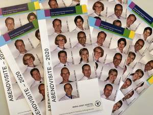 Die Flyer für die Abendvisite 2020 sind im Maria-Josef-Hospital in Greven kostenlos erhältlich.