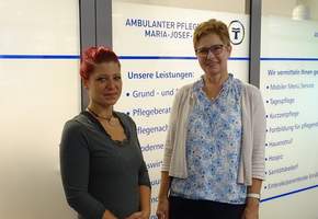 Das Leitungsteam des Ambulanten Pflegedienstes am Maria-Josef-Hospital in Greven: Pflegedienstleitung Veronika Hajek (rechts) und Carina Artmeyer, stellv. Pflegedienstleitung (links)
