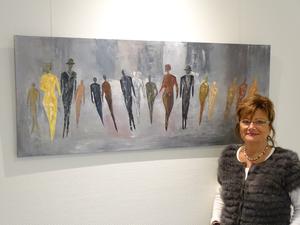 Die Künstlerin Roswitha Veeders stellt im Maria-Josef-Hospital in Greven aus.