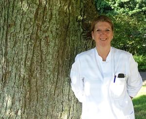 Kerstin Bussmann, Assistenzärztin in der Klinik für Unfallchirurgie und Orthopädie im Maria-Josef-Hospital Greven